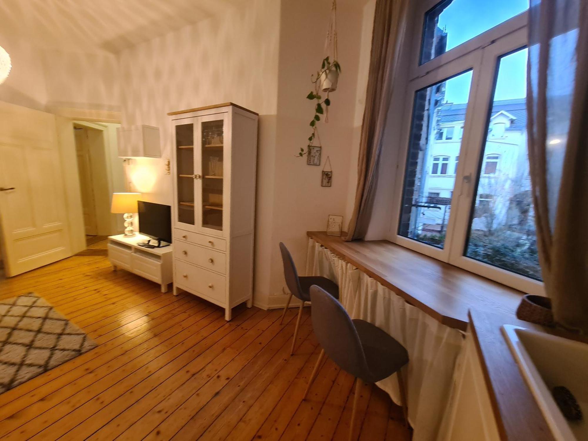 Home Away From Home Stylish Central Netflix Kitchen Wiesbaden Ngoại thất bức ảnh